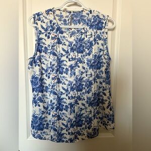 Tommy Hilfiger Blue Floral Sleeveless Blouse. Size M